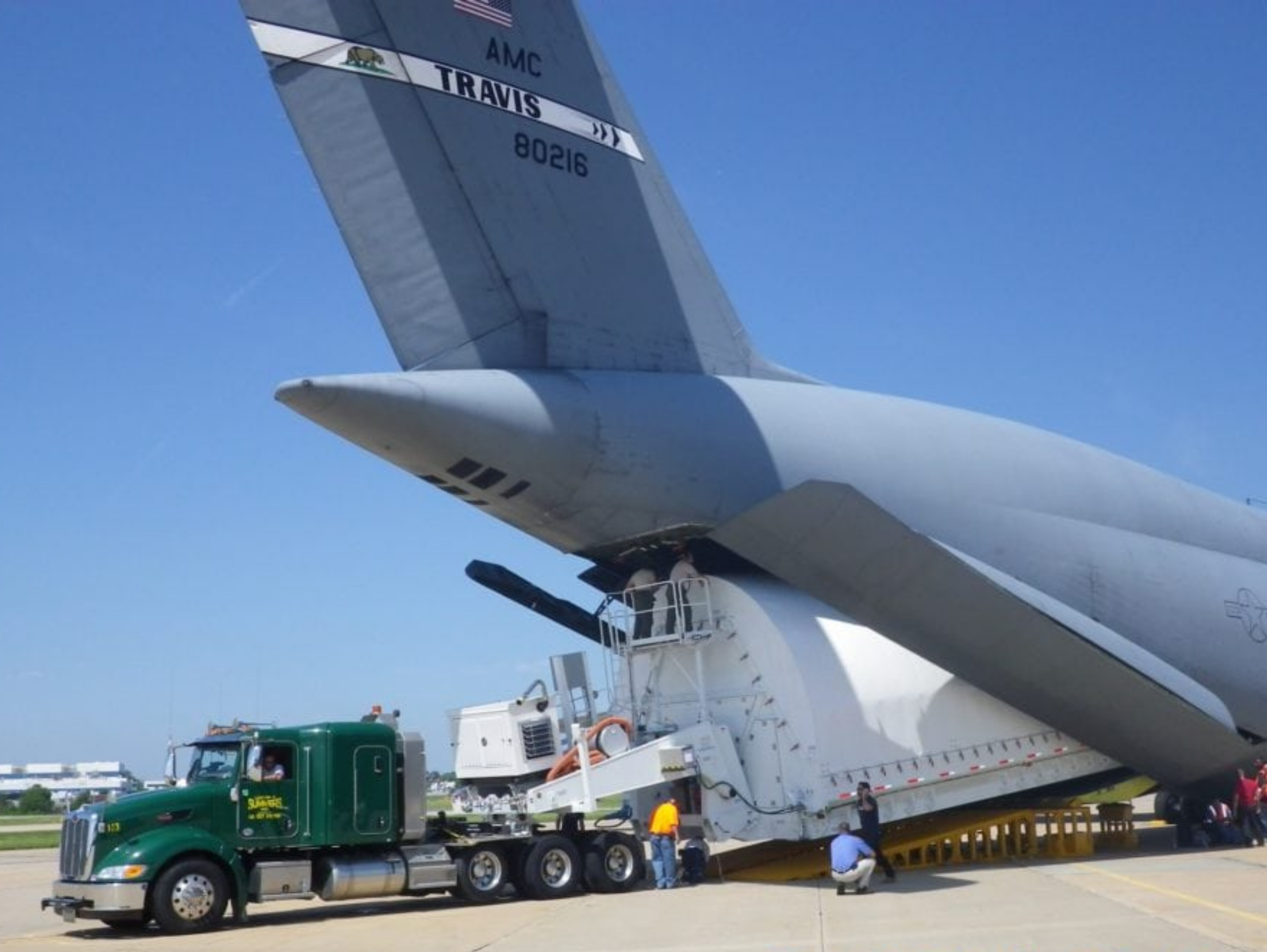 Test loading the transporter for NASA’s James Webb Space Telescope into a USAF C-5C aircraft